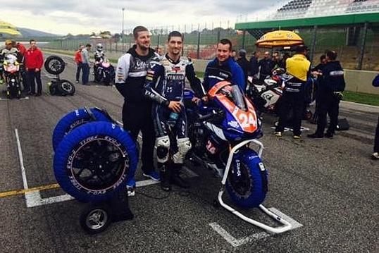 Yamaha Maco Racing Team s Markom Jermanom na CIV v Mugelle