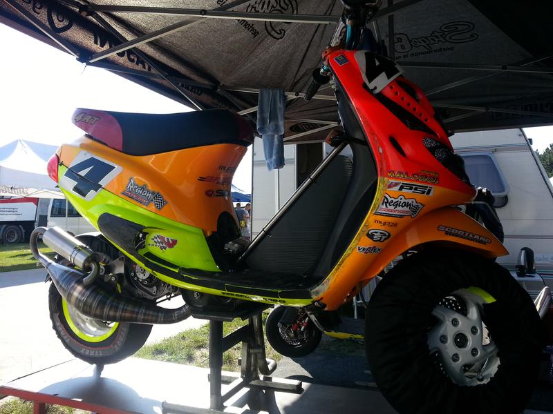 Predám pretekársky skúter Piaggio Zip SP