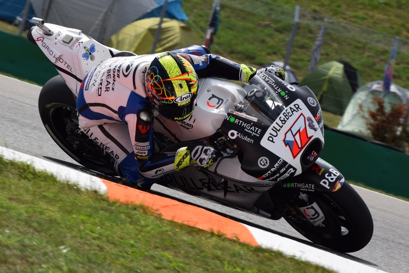 GP Brno: Nevyzpytatelné počasí fanoušky neodradilo