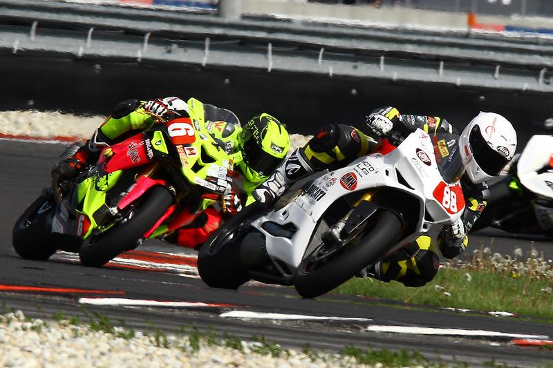 Víkendová Cena Slovenska rozhodne o motocyklových šampiónoch
