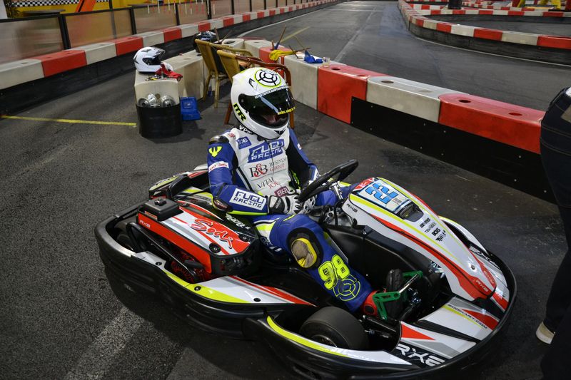 Tím FUGU Racing zahájil sezónu na motokárach