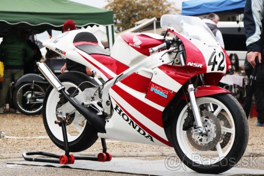 Pretekárska Honda NSR250R