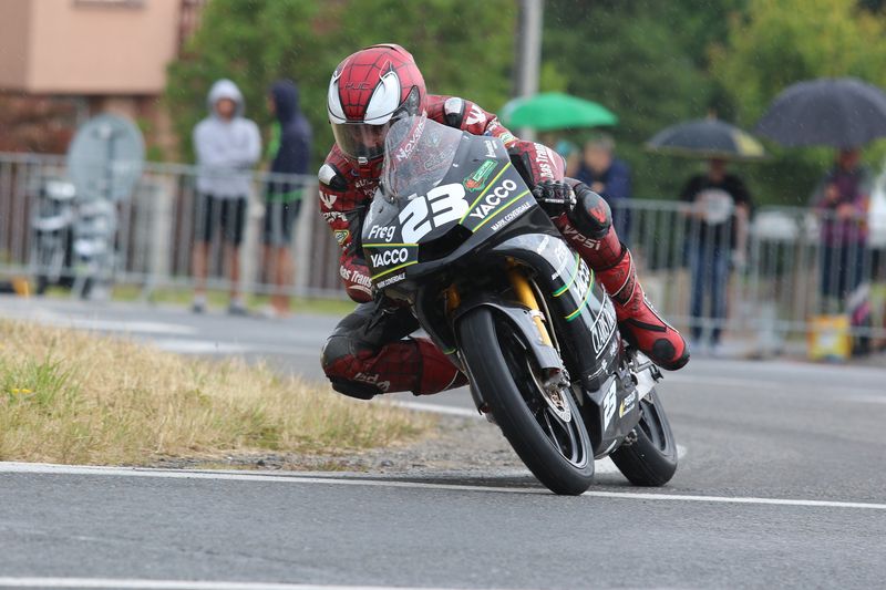 Indiracing: Zlatý kahanec jako příprava na nejrychlejší silniční závody světa
