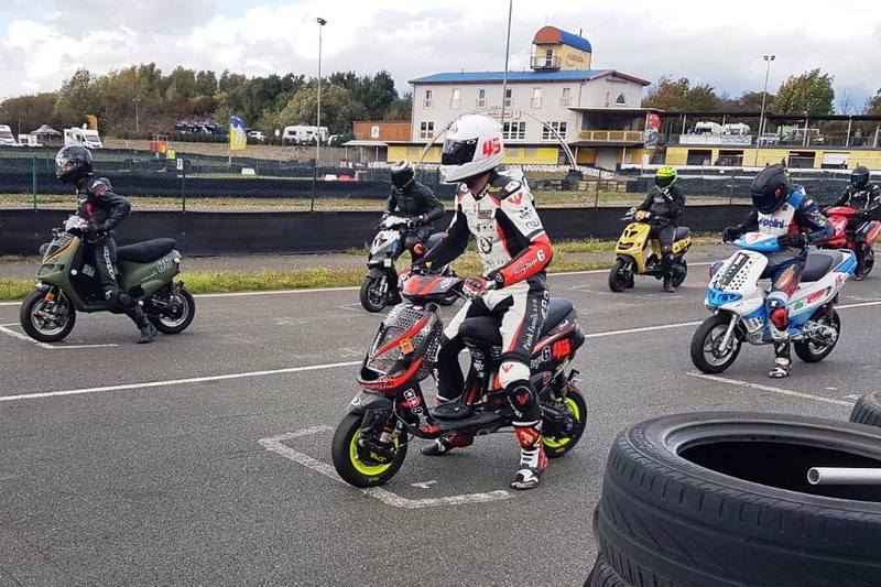 Denis Kováč ovládol záverečné preteky European Scooter Trophy