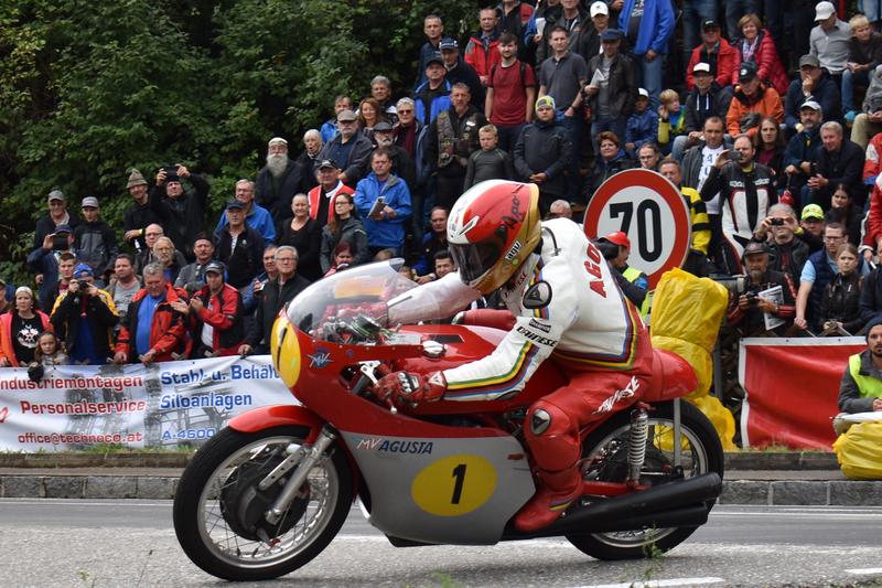 Hostem vyhlášení 43. ročníku ankety Zlatý volant je Giacomo Agostini
