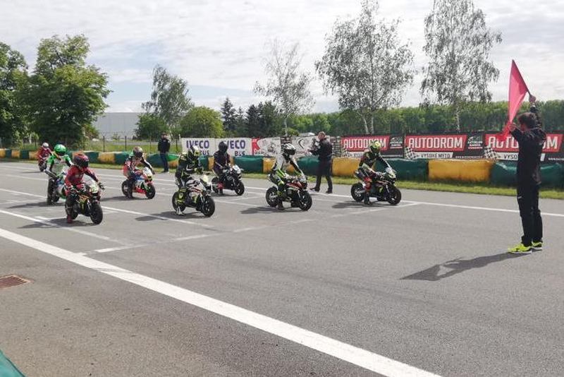 Pretekov MMČR juniorov vo Vysokom Mýte sa zúčastnili aj slovenskí pretekári