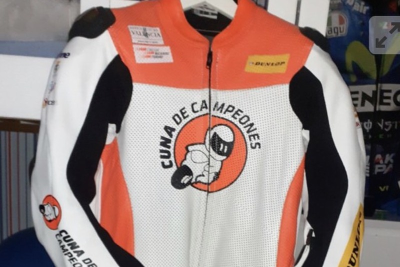 Motokombinéza cuna de campeones