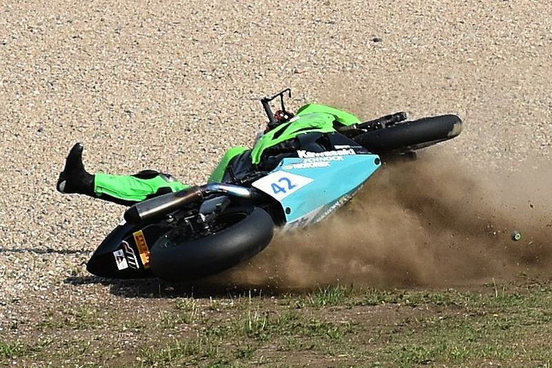 Fotoohlédnutí – IDM na Autodromu v Mostě – krizovky od Luboše Novosáda