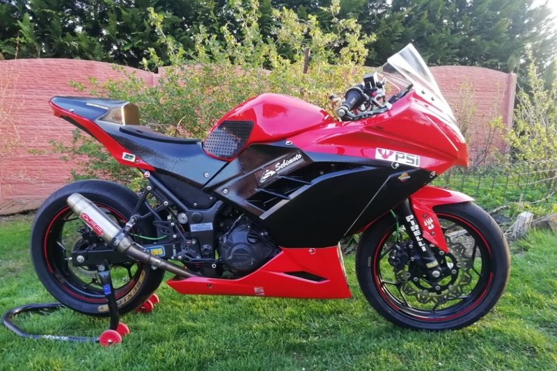 Prodám Kawasaki Ninja 300