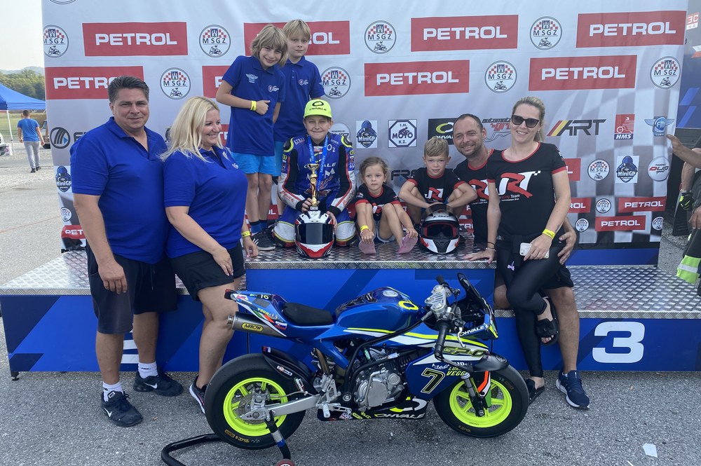 Slovenskí juniori na Európskom pohári mini road racing