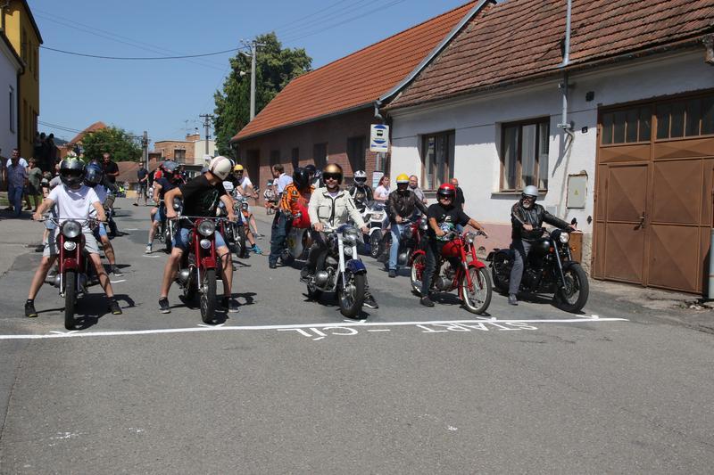 Vzpomínková beseda ,,Slovácký okruh“ v Moravanech u Kyjova