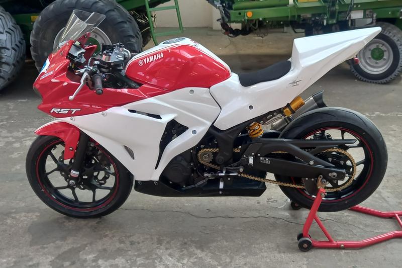 Prodám okruhovku Yamaha YZF-R3