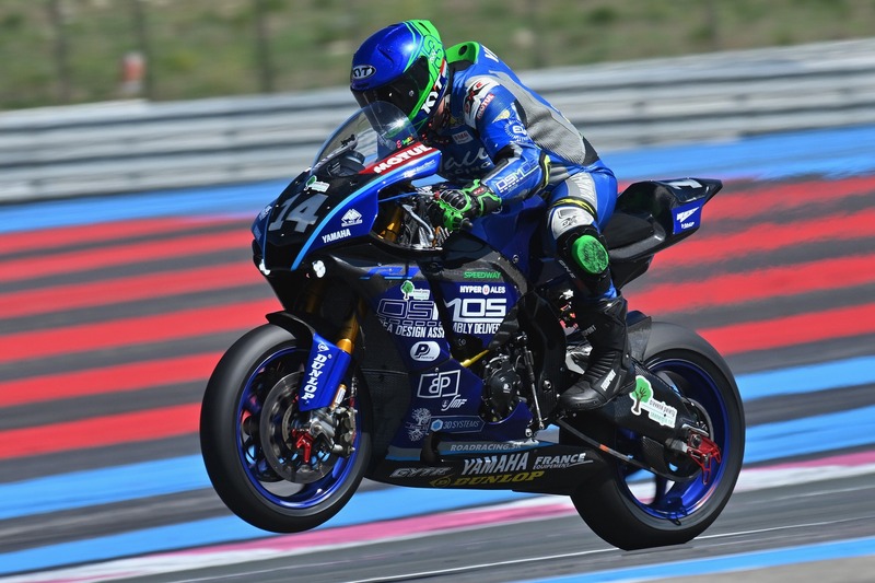 Jazdecká zmena v tíme Maco Racing pred štartom 24-hodinovky Bol d´Or