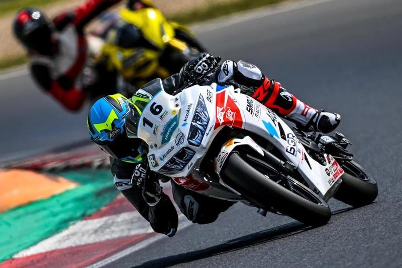 Slovenské farby na Majstrovstvách sveta cestných motocyklov World SBK bude reprezentovať Maxim Repák