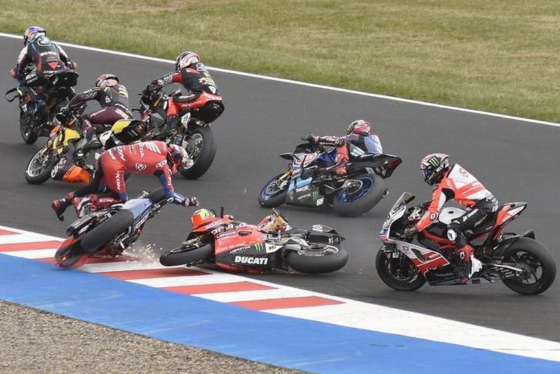 Galéria: WSBK v Moste od Luboša Novosáda