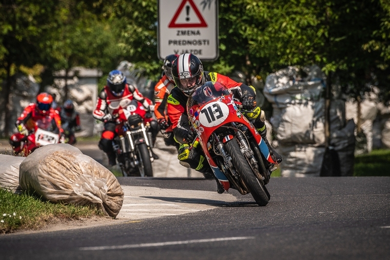 Výsledky z Holíča a galéria od Pavla Salabu
