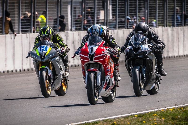 Veľká cena Bohumila Stašu rozhodne o tituloch motocyklových majstrov