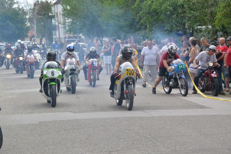 Fotogaléria z Oldtimer Moto Show v Červeníku