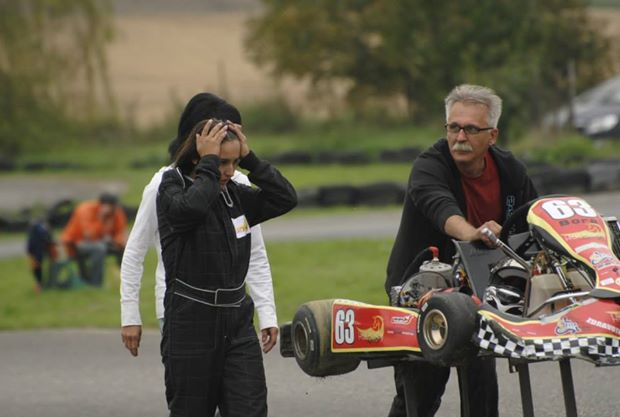 Bora Jakubičková jazdí na motokáre