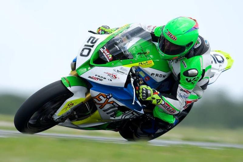 DAFIT motoracing team se čtyřmi jezdci